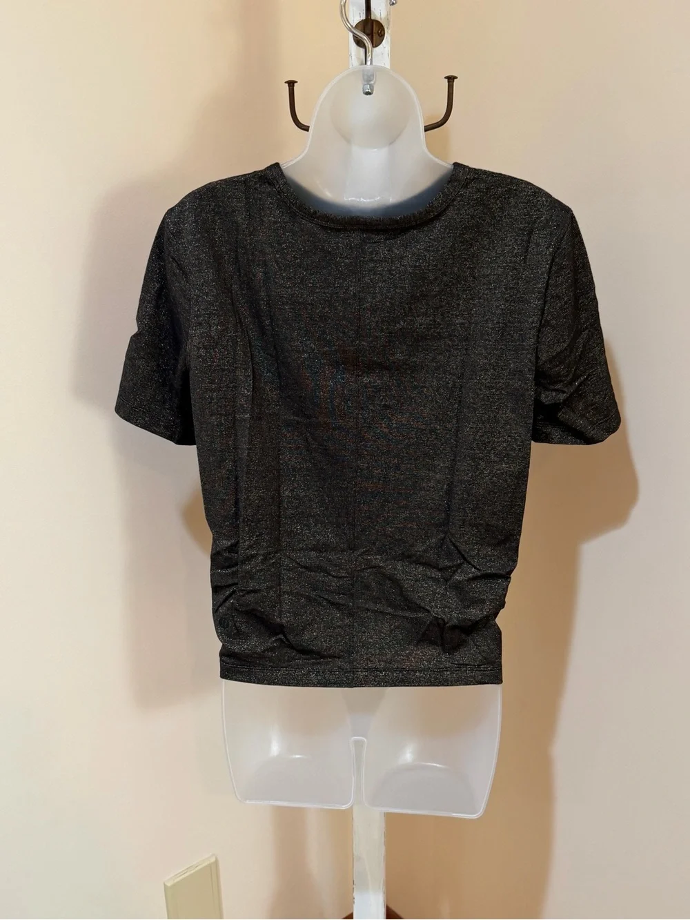 NWOT LULULEMON CRESCENT TEE TWIST FRONT WAIST LENGTH BLACK SHIMMER SPARK SIZE 4